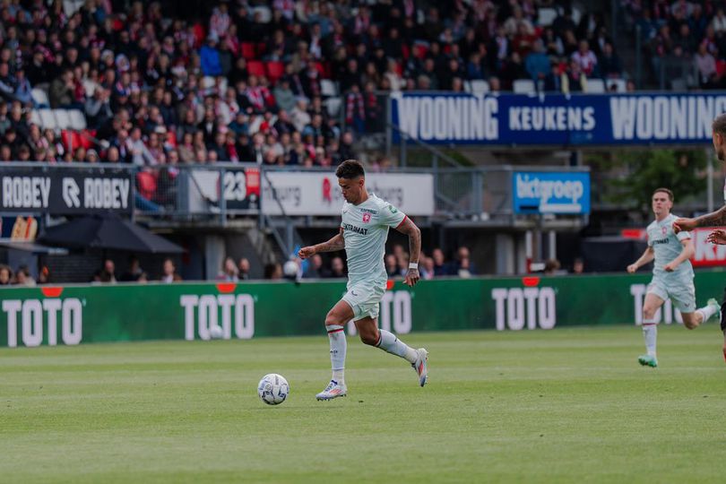 Mees Hilgers Solid, Twente Clean Sheet dan Rebut Tiga Poin di Markas Sparta Rotterdam Mees Hilgers Solid, Twente Clean Sheet dan Rebut Tiga Poin di Markas Sparta Rotterdam