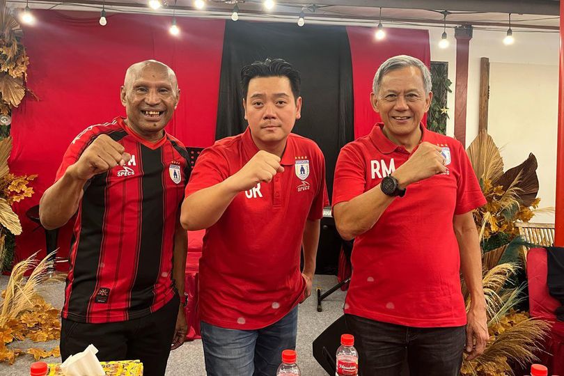 Owen Rahadian dan Misi Membawa Persipura Jayapura Kembali ke Kasta Tertinggi Owen Rahadian dan Misi Membawa Persipura Jayapura Kembali ke Kasta Tertinggi
