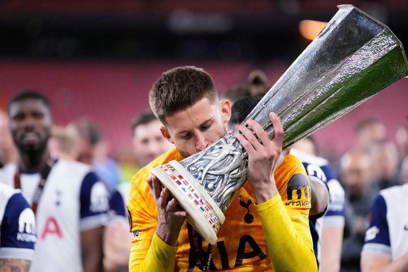 Musim Penuh Ironi Tottenham: Puncak Eropa di Tengah Kegagalan Domestik