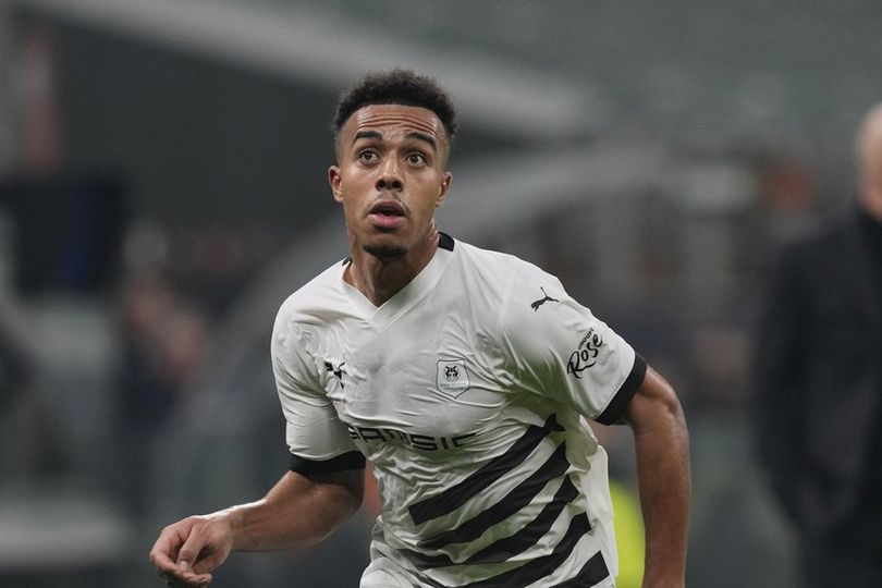 Duel Sengit! Milan Harus Bersaing dengan Chelsea dan Frankfurt untuk Rekrut Bek Muda Ini Duel Sengit! Milan Harus Bersaing dengan Chelsea dan Frankfurt untuk Rekrut Bek Muda Ini