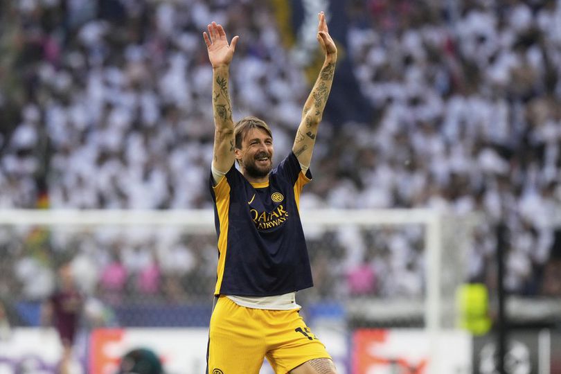 Kisah Unik Acerbi dan Sepatu Bolongnya di Final Liga Champions Kisah Unik Acerbi dan Sepatu Bolongnya di Final Liga Champions