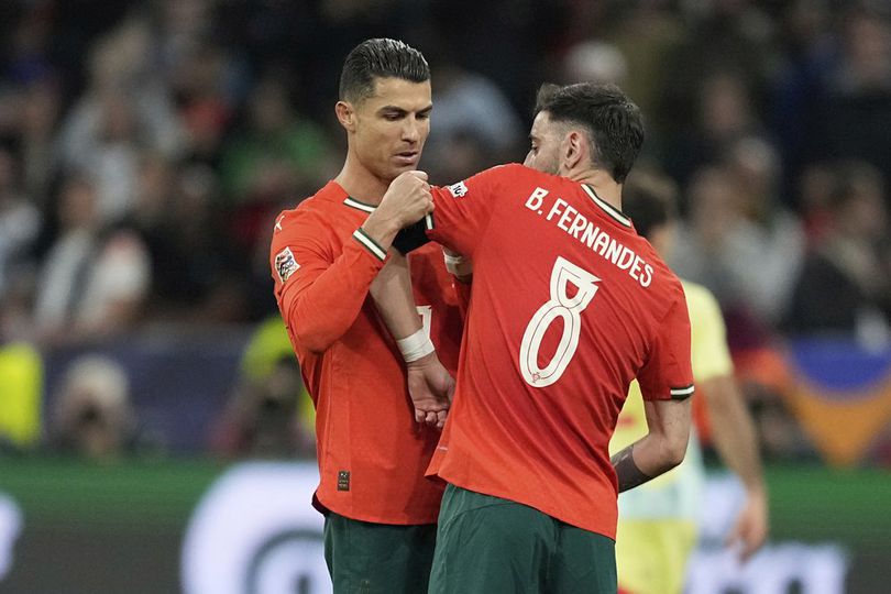 Koleksi Trofi Bruno Fernandes: Lebih Banyak di MU atau Timnas Portugal? Koleksi Trofi Bruno Fernandes: Lebih Banyak di MU atau Timnas Portugal?