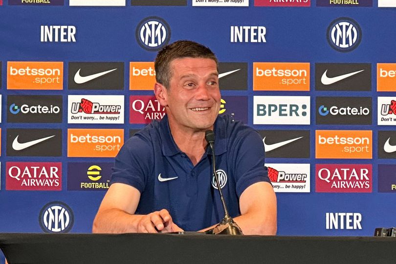 Kabar Inter Milan: Luka Final UCL Belum Kering, Tapi Ada Energi Baru Bersama Chivu Kabar Inter Milan: Luka Final UCL Belum Kering, Tapi Ada Energi Baru Bersama Chivu