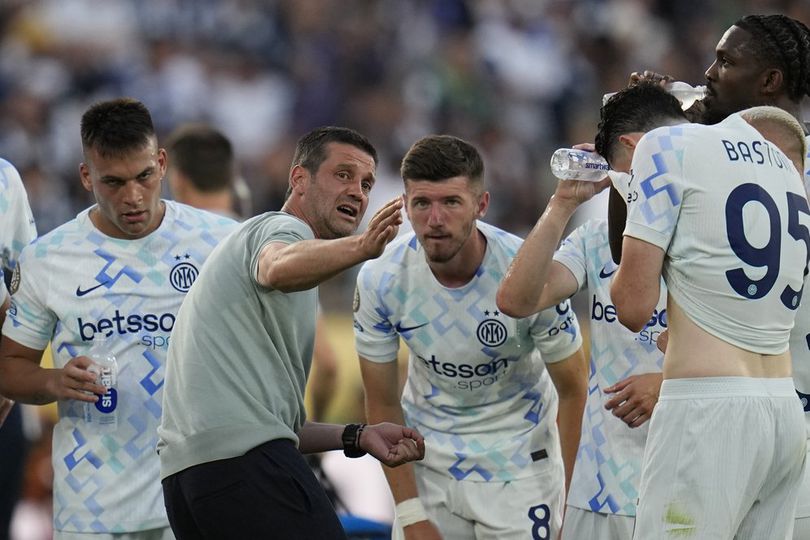 Cristian Chivu Jadi Titik Awal Berakhirnya Era 3-5-2 di Inter Milan? Cristian Chivu Jadi Titik Awal Berakhirnya Era 3-5-2 di Inter Milan?