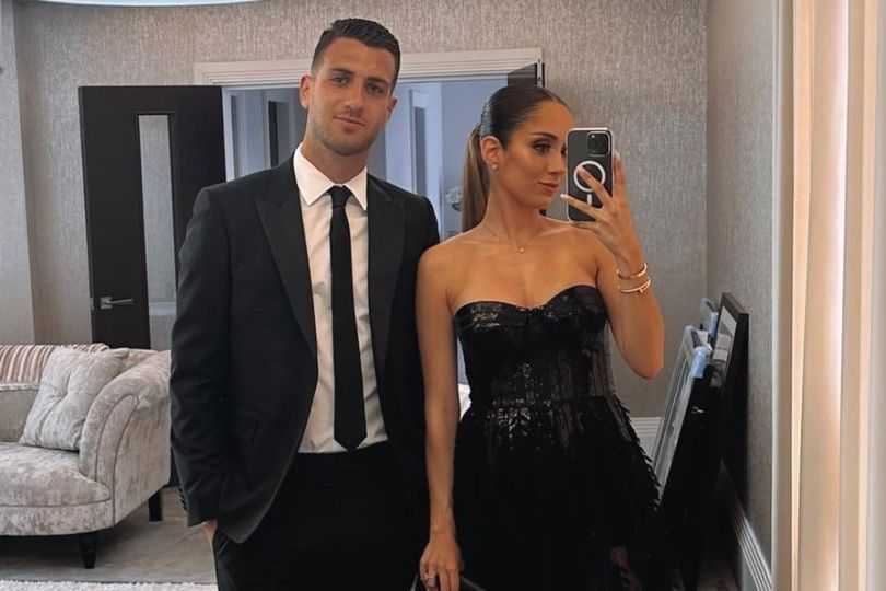 Selamat! Diogo Dalot Resmi Menikah dengan Claudia Lopes di Istana Megah Portugal