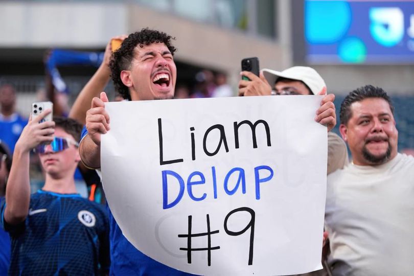 Liam Delap Cetak Gol Perdana, Kutukan Nomor 9 Chelsea Mulai Luntur?