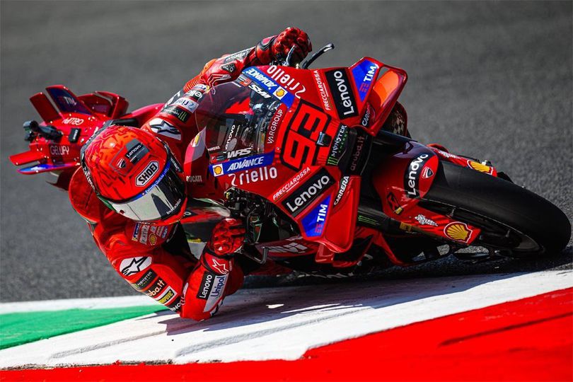 Hasil Kualifikasi MotoGP Italia 2025: Marc Marquez Akhirnya Tembus 100 Pole! Hasil Kualifikasi MotoGP Italia 2025: Marc Marquez Akhirnya Tembus 100 Pole!