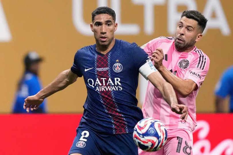 Achraf Hakimi: Bek Rasa Penyerang yang Tak Terbendung Achraf Hakimi: Bek Rasa Penyerang yang Tak Terbendung
