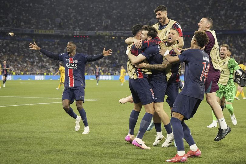 Taktik Kick-Off Aneh PSG Final Liga Champions: Jebakan Pressing, Luis Enrique Terinspirasi Rugby? Taktik Kick-Off Aneh PSG Final Liga Champions: Jebakan Pressing, Luis Enrique Terinspirasi Rugby?