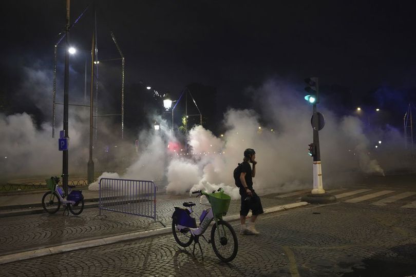 Ricuh Pawai PSG Juara Liga Champions, Menteri Dalam Negeri Prancis: Orang Barbar Turun ke Jalan Ricuh Pawai PSG Juara Liga Champions, Menteri Dalam Negeri Prancis: Orang Barbar Turun ke Jalan