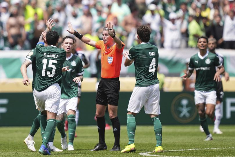 Wasit Laga Chelsea vs Fluminense Terungkap: The Blues Punya Kenangan Buruk Wasit Laga Chelsea vs Fluminense Terungkap: The Blues Punya Kenangan Buruk
