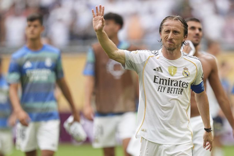 Luka Modric Pamit dari Bernabeu
