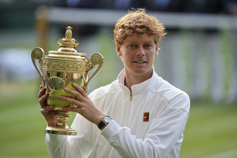 Jannik Sinner Kalahkan Carlos Alcaraz di Final Wimbledon 2025, Sejarah Tercipta!
