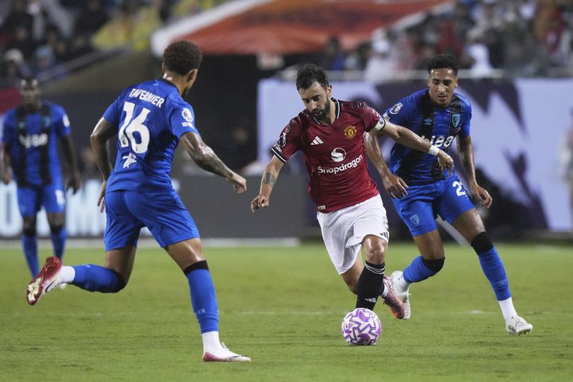 Uang Bukan Hambatan, Al Nassr Serius Incar Bruno Fernandes! Uang Bukan Hambatan, Al Nassr Serius Incar Bruno Fernandes!