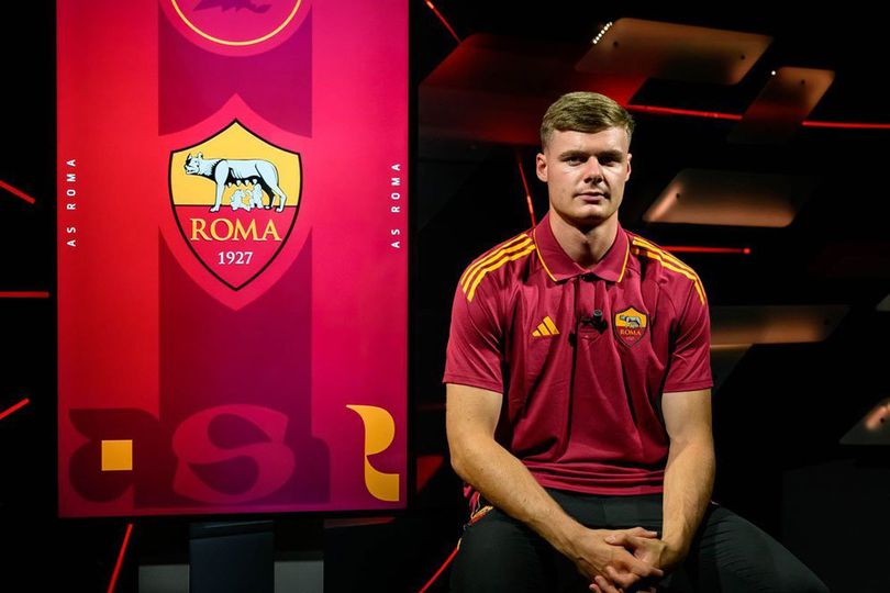 Pernah Dilirik Manchester United di Era Ten Hag, Penyerang Irlandia Resmi Bergabung ke AS Roma