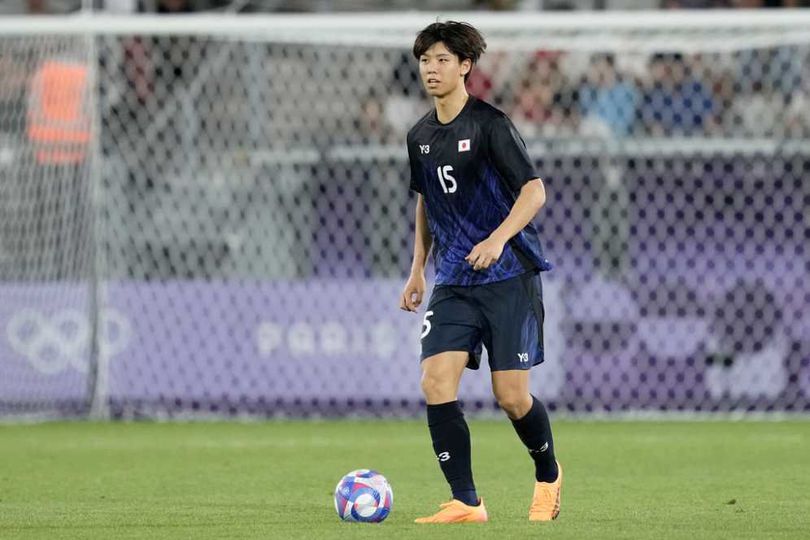 Siapa Kota Takai? Rekrutan Baru Tottenham yang Disejajarkan dengan Dean Huijsen