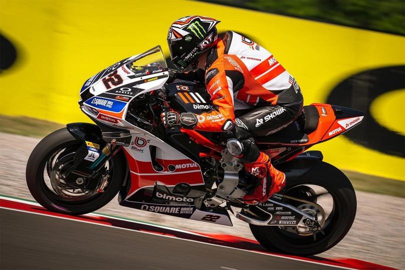 Hasil FP1 WorldSBK Inggris 2025: Alex Lowes Tercepat di Rumah Sendiri