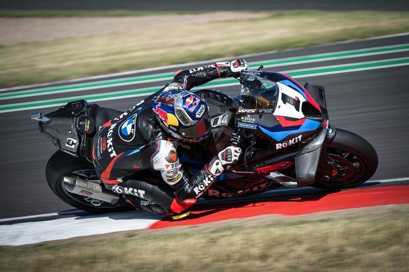 Hasil FP1 WorldSBK Hungaria 2025: Toprak Razgatlioglu Tercepat, Asapi Sam Lowes