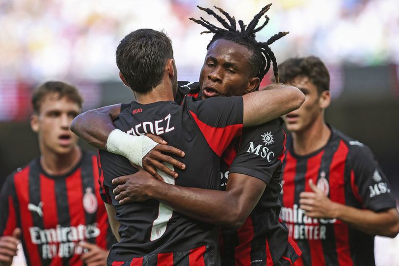 Performa Starting XI Milan saat Ditahan Leeds: Dari Blunder Kiper hingga Aksi Pemain Muda
