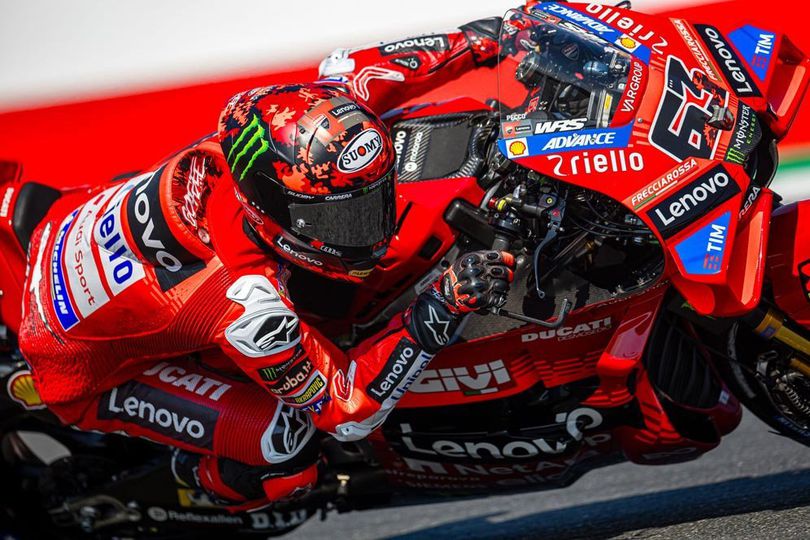 Gigi Dall'Igna Blak-blakan Sebut Pecco Bagnaia Mengecewakan di MotoGP Austria 2025, Buang Peluang Bagus Gigi Dall'Igna Blak-blakan Sebut Pecco Bagnaia Mengecewakan di MotoGP Austria 2025, Buang Peluang Bagus