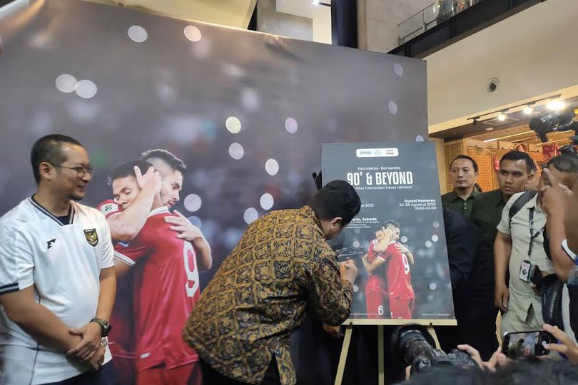 Erick Thohir Apresiasi Pameran Foto 90 & BEYOND Gagasan PSSI Pers Menuju PSSI Awards 2026