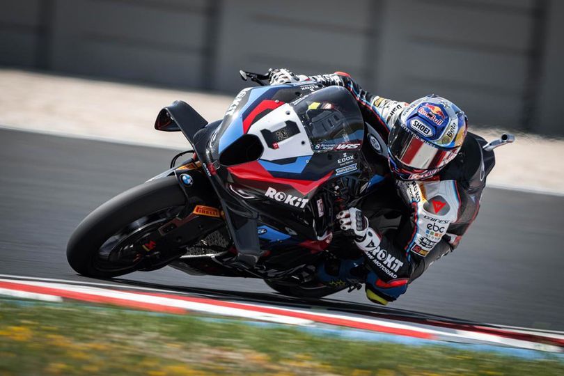 Hasil Superpole WorldSBK Prancis 2025: Kalahkan Nicolo Bulega, Toprak Razgatlioglu Sabet Pole Hasil Superpole WorldSBK Prancis 2025: Kalahkan Nicolo Bulega, Toprak Razgatlioglu Sabet Pole