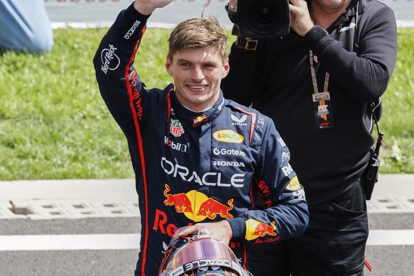 Max Verstappen Resmi Umumkan Tetap Bela Red Bull di Formula 1 2026, Akhiri Rumor ke Mercedes Max Verstappen Resmi Umumkan Tetap Bela Red Bull di Formula 1 2026, Akhiri Rumor ke Mercedes