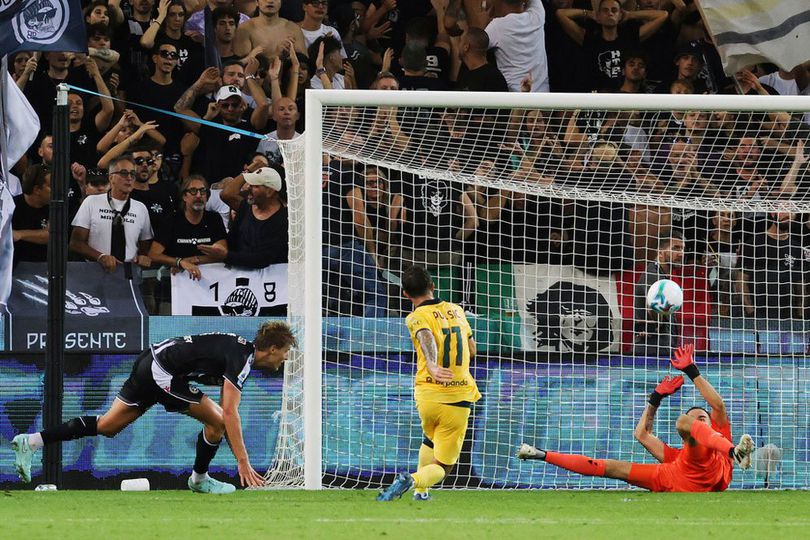 Hasil Udinese vs AC Milan: Milan Menang Besar, Brace Pulisic Bungkam Publik Udine Hasil Udinese vs AC Milan: Milan Menang Besar, Brace Pulisic Bungkam Publik Udine