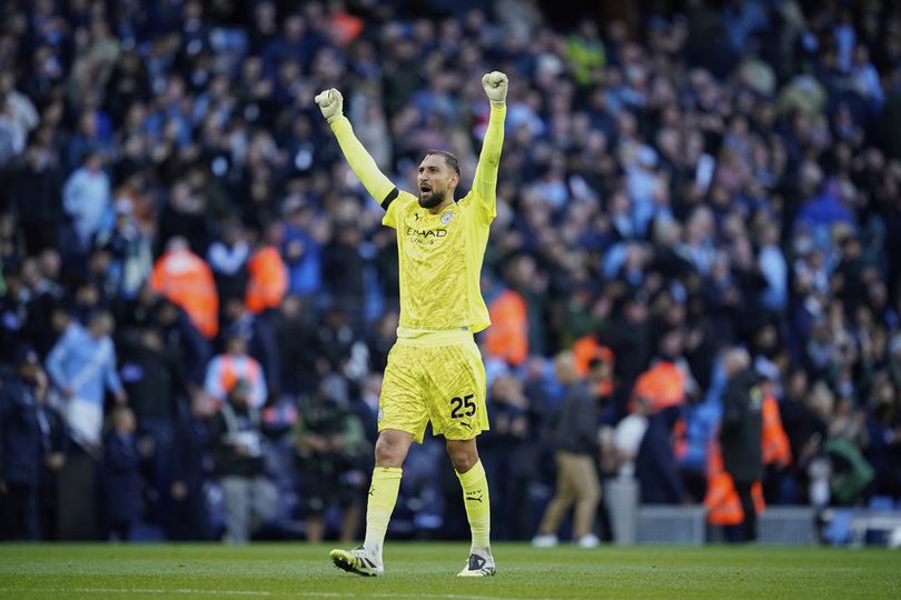 Ironi Peter Schmeichel: Puji Habis-habisan Donnarumma, tapi Semprot Mantan Klubnya Sendiri Ironi Peter Schmeichel: Puji Habis-habisan Donnarumma, tapi Semprot Mantan Klubnya Sendiri
