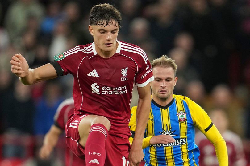 Debut Impresif Berujung Petaka, Bintang Muda Liverpool Giovanni Leoni Diterpa Cedera Horor!