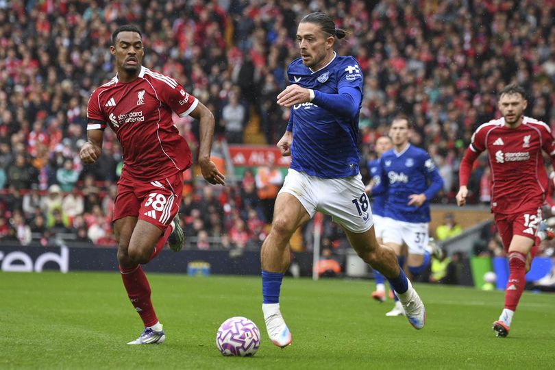 Laga Liverpool vs Everton Sudah Berakhir, Mengapa Jack Grealish Mendapatkan Kartu Kuning?