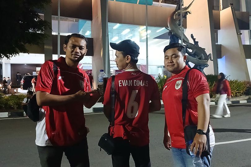 Hadirkan 'Evan Dimas' di Gelora Bung Tomo, Kisah Anjar yang Tempuh Perjalanan dari Rembang demi Nonton Timnas Indonesia
