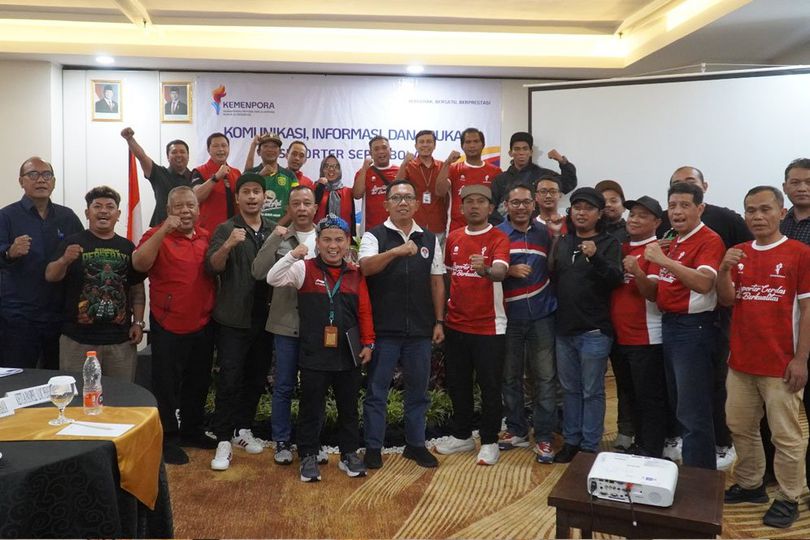 Dialog Kemenpora dan Suporter di Surabaya: 3 Misi Utama untuk Transformasi Suporter Indonesia Dialog Kemenpora dan Suporter di Surabaya: 3 Misi Utama untuk Transformasi Suporter Indonesia