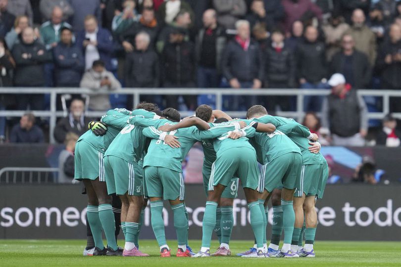 Rapor Pemain Liverpool Vs Burnley: Gravenberch Merajalela di Tengah, Salah Satu Shot Satu Gol, Kerkez Bapuk Rapor Pemain Liverpool Vs Burnley: Gravenberch Merajalela di Tengah, Salah Satu Shot Satu Gol, Kerkez Bapuk
