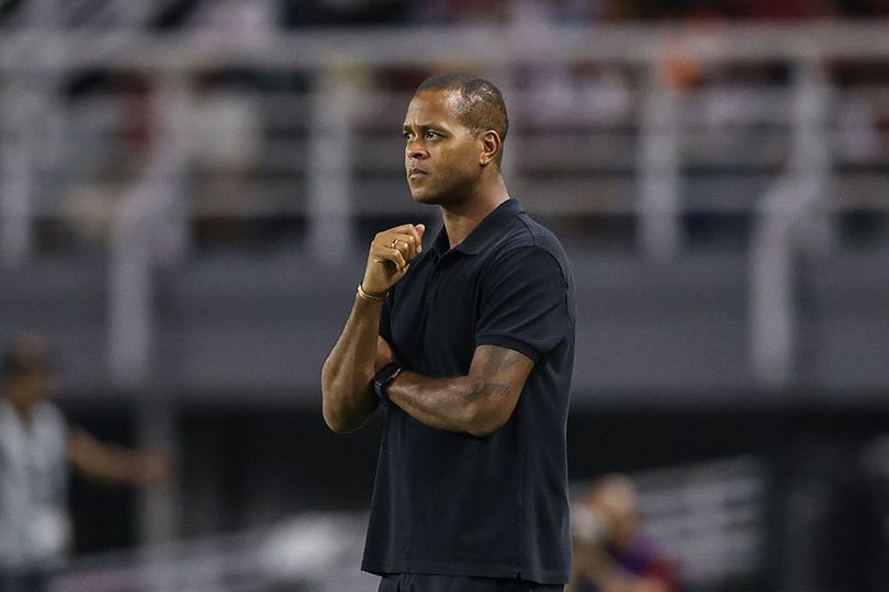 Patrick Kluivert Jawab Kemungkinan Timnas Indonesia Pertahankan The Winning Team atas Chinese Taipei di Putaran 4 Kualifikasi Piala Dunia 2026 Patrick Kluivert Jawab Kemungkinan Timnas Indonesia Pertahankan The Winning Team atas Chinese Taipei di Putaran 4 Kualifikasi Piala Dunia 2026