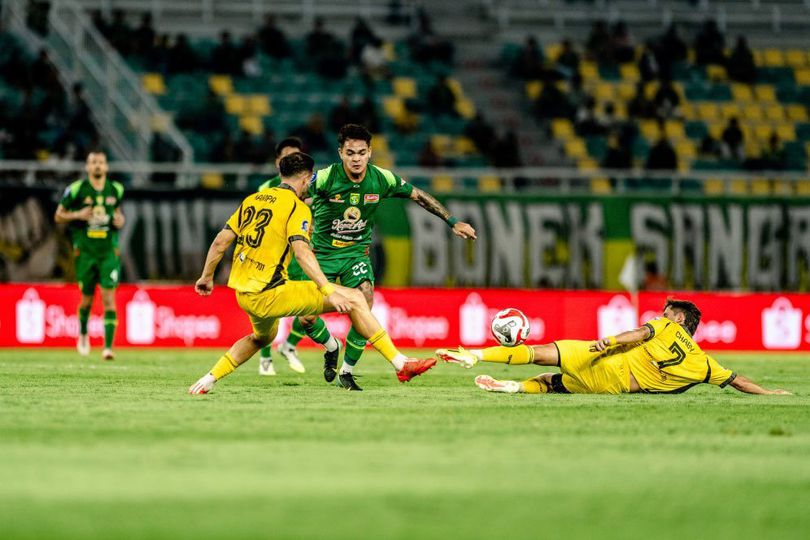Hasil Persebaya vs Semen Padang: Diwarnai Cederanya Ronaldo Kwateh, Bajul Ijo Ukir Kemenangan ke-3 di BRI Super League