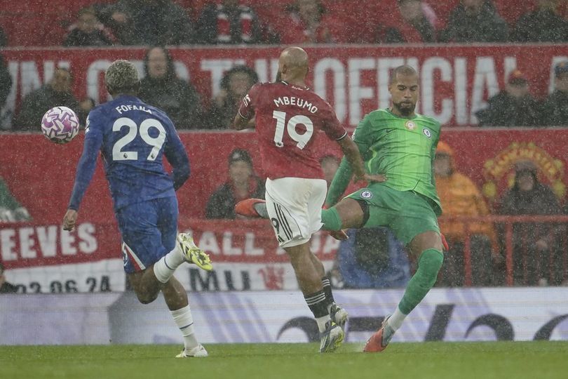 Petaka di Old Trafford: Robert Sanchez Ukir Rekor Memalukan, Chelsea Tak Harus Bangga Sih! Petaka di Old Trafford: Robert Sanchez Ukir Rekor Memalukan, Chelsea Tak Harus Bangga Sih!