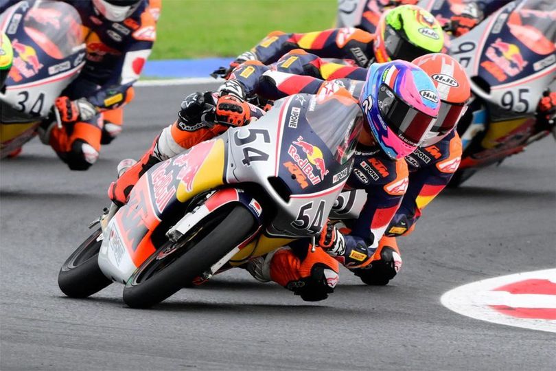 Hasil Race 2 Red Bull Rookies Cup San Marino 2025: Veda Ega Pratama Kunci Gelar Runner up, David Gonzalez Menang Hasil Race 2 Red Bull Rookies Cup San Marino 2025: Veda Ega Pratama Kunci Gelar Runner up, David Gonzalez Menang