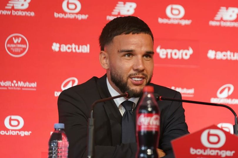 Calvin Verdonk Pamerkan Fanatisme Sepak Bola Indonesia pada Konferensi Pers Perdana di Lille: Sepak Bola Seperti Agama