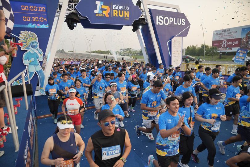 Diikuti 6000 Pelari, ISOPLUS RUN Rayakan Hidup Sehat dan Aktif di Pantai Indah Kapuk