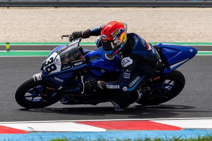 Hasil Race 2 R3 BLU CRU World Cup Estoril 2025: Arai Agaska Kunci Gelar Runner up, Aymon Bocanegra Menang