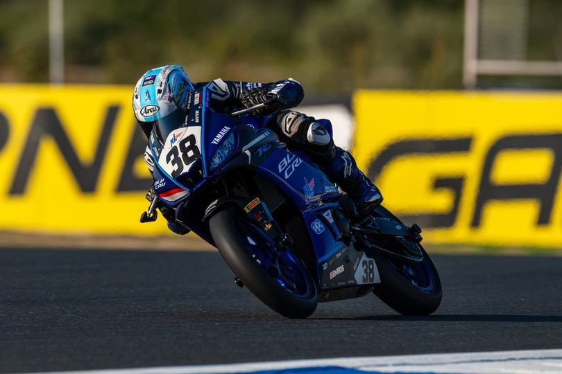Hasil Race 1 R3 BLU CRU World Cup Estoril 2025: Arai Agaska Tembus 6 Besar, Alessandro di Persio Menang Hasil Race 1 R3 BLU CRU World Cup Estoril 2025: Arai Agaska Tembus 6 Besar, Alessandro di Persio Menang