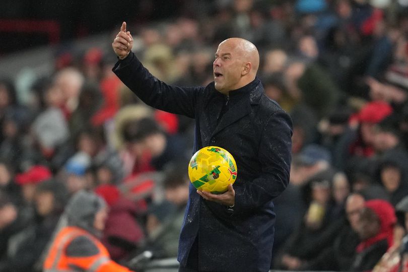 Liverpool Ambyar: Kalah Lagi, Arne Slot Akui 6 Kekalahan Itu 'Terlalu Banyak'