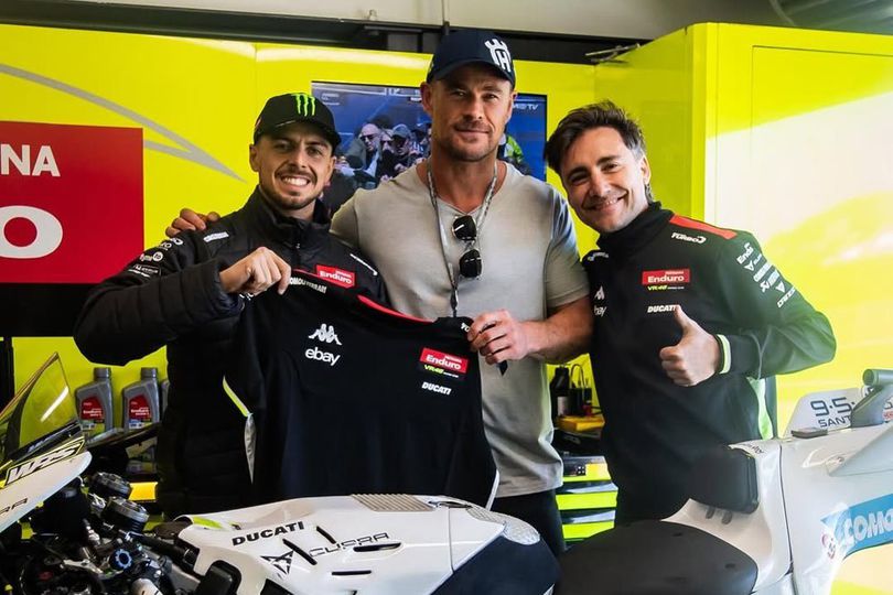 Kayak Avengers! Dukungan Chris Hemsworth Bikin Fabio di Giannantonio Naik Podium di MotoGP Australia 2025 Kayak Avengers! Dukungan Chris Hemsworth Bikin Fabio di Giannantonio Naik Podium di MotoGP Australia 2025