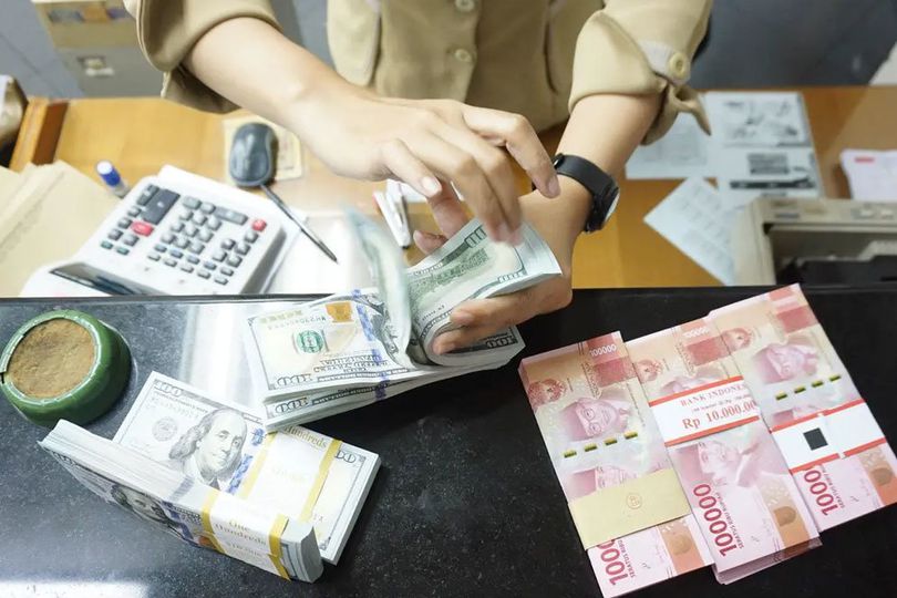 Rupiah Perkasa Rabu 15 Oktober Pagi Ini, Ternyata Ini Dua Faktor Pendorong Utamanya Rupiah Perkasa Rabu 15 Oktober Pagi Ini, Ternyata Ini Dua Faktor Pendorong Utamanya