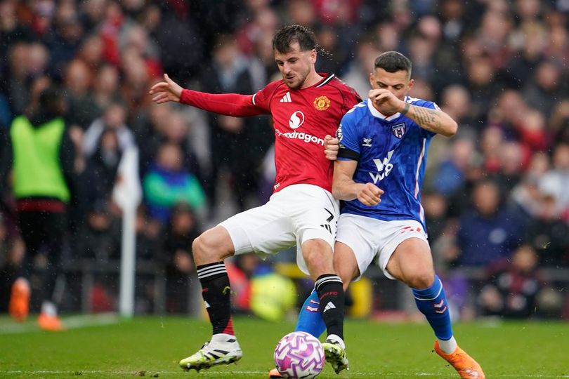 Perlahan Tapi Pasti, Mason Mount Buktikan Bahwa Dia Bukan Pemain Flop di MU!
