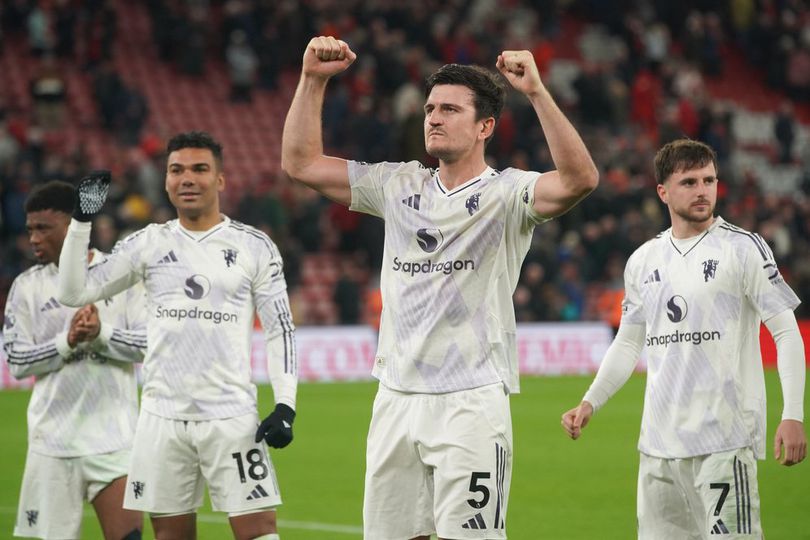 Kemenangan Tak Terlupakan: MU Taklukkan Liverpool di Anfield setelah 9 Tahun Kemenangan Tak Terlupakan: MU Taklukkan Liverpool di Anfield setelah 9 Tahun