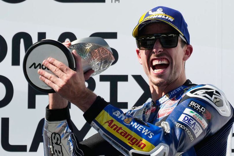Alex Marquez Bangga Jadi 'Pecundang Nomor 1' di MotoGP 2025 Karena Cuma Kalah dari Kakak Alex Marquez Bangga Jadi 'Pecundang Nomor 1' di MotoGP 2025 Karena Cuma Kalah dari Kakak