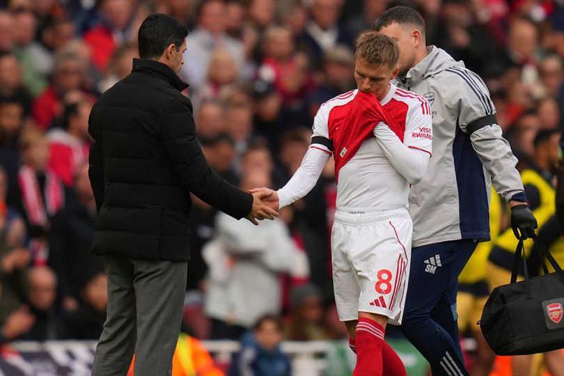 Kabar Buruk untuk Arsenal! Cedera Martin Odegaard Diindikasikan Cukup Serius Kabar Buruk untuk Arsenal! Cedera Martin Odegaard Diindikasikan Cukup Serius
