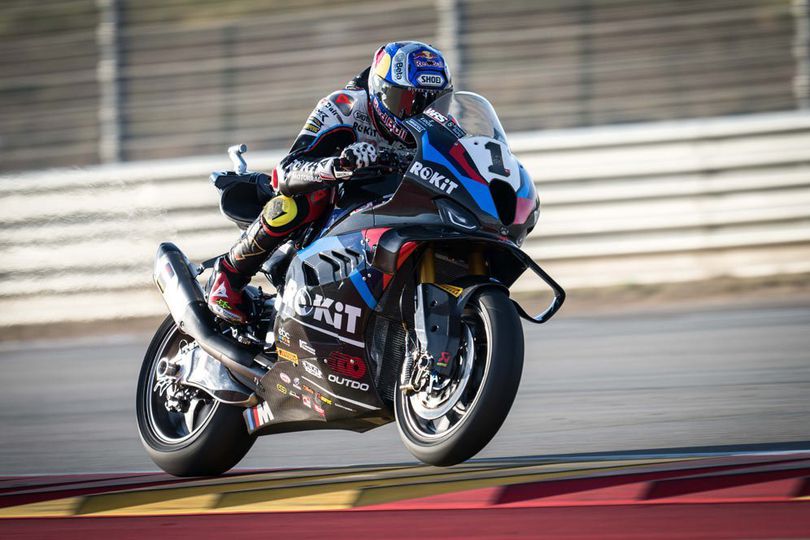Hasil Superpole WorldSBK Estoril 2025: Kalahkan Nicolo Bulega, Toprak Razgatlioglu Sabet Pole Hasil Superpole WorldSBK Estoril 2025: Kalahkan Nicolo Bulega, Toprak Razgatlioglu Sabet Pole